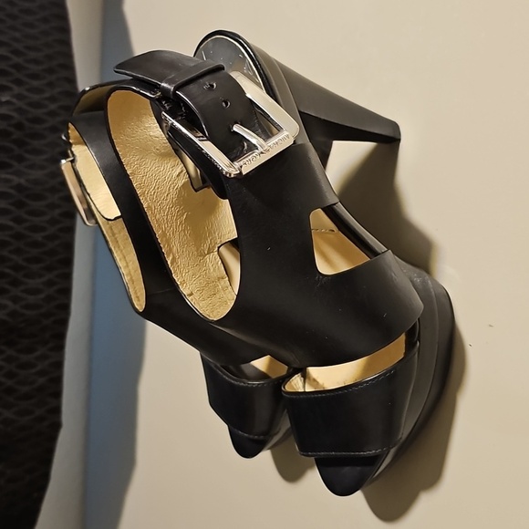 Womens Michael Kors Black Carla Leather Platform Sandal 4.5 inch heel Sz 6.5 - Picture 4 of 8